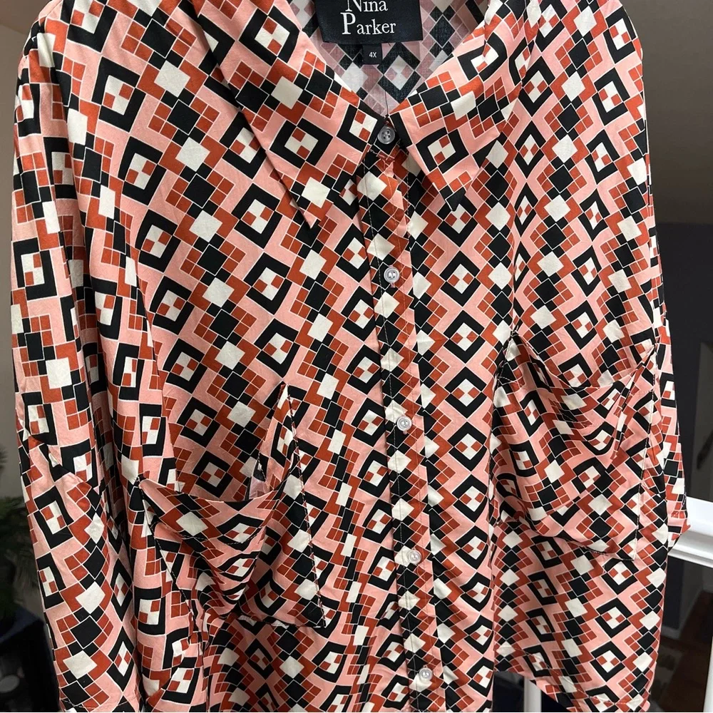 🔥Nina Parker🔥 NWT Trendy Plus Size Button-Front Cropped Top Size 4X - Picture 5 of 13